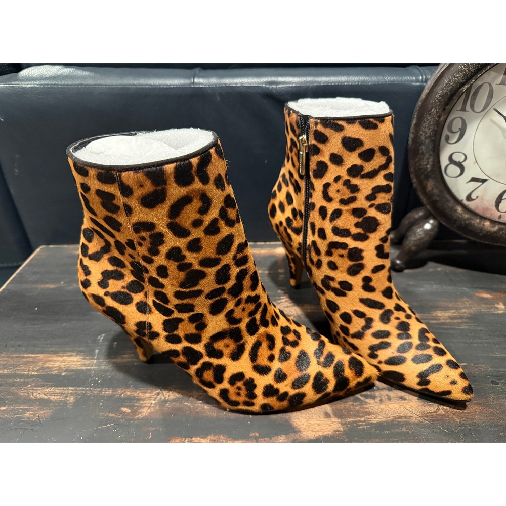 Vince Camuto Leopard Print Cow Hair Ankle Boots VP-NANDI2 Pointed Toe Stiletto 9 - Picture 11 of 11